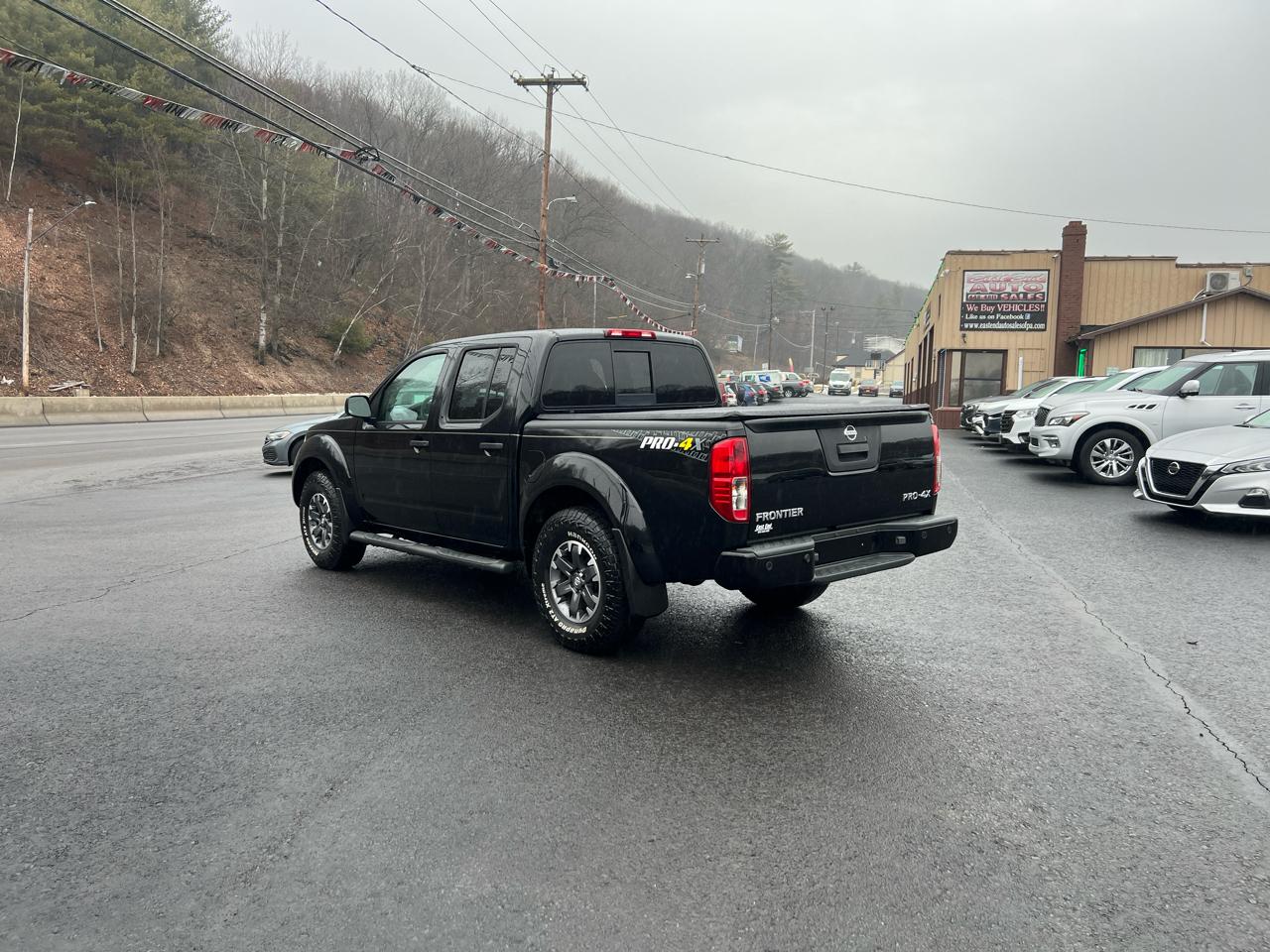 Nissan Frontier PRO-4X Crew Cab 4WD at 2019
