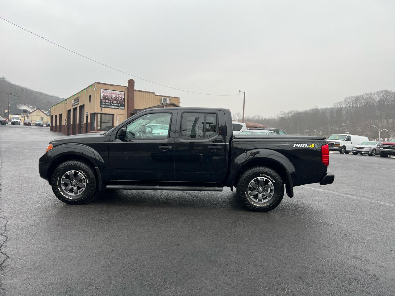 Nissan Frontier PRO-4X Crew Cab 4WD at 2019