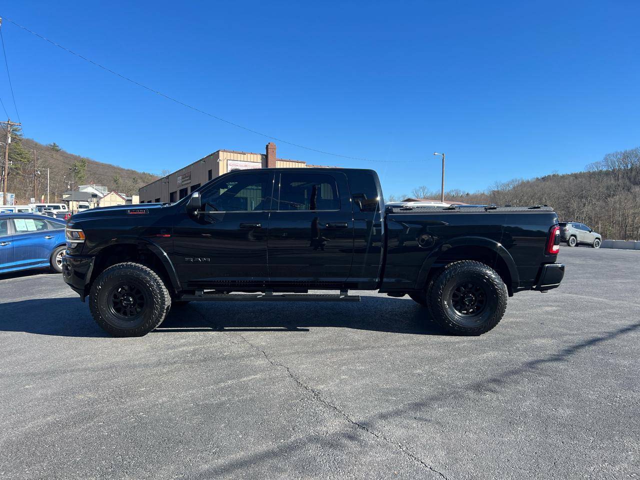 RAM 2500 Laramie Mega Cab 4WD 2020