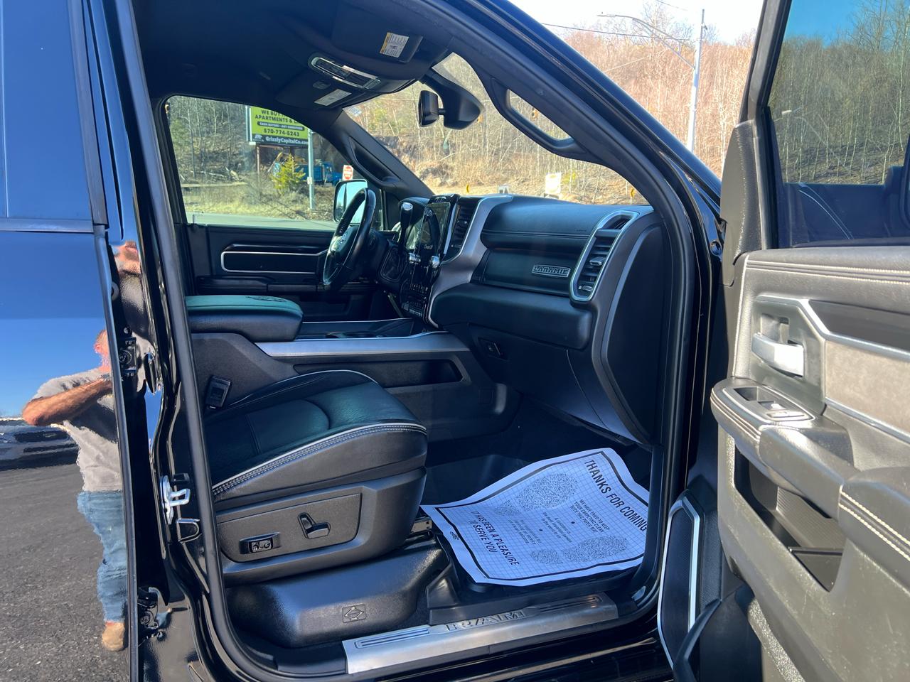 RAM 2500 Laramie Mega Cab 4WD 2020