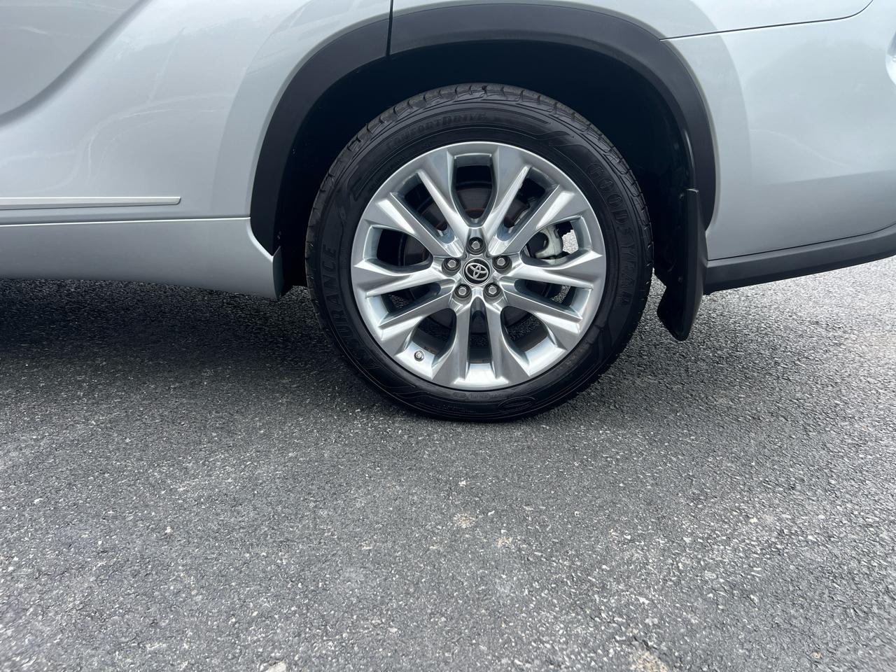 Toyota Highlander Limited AWD V6 2020