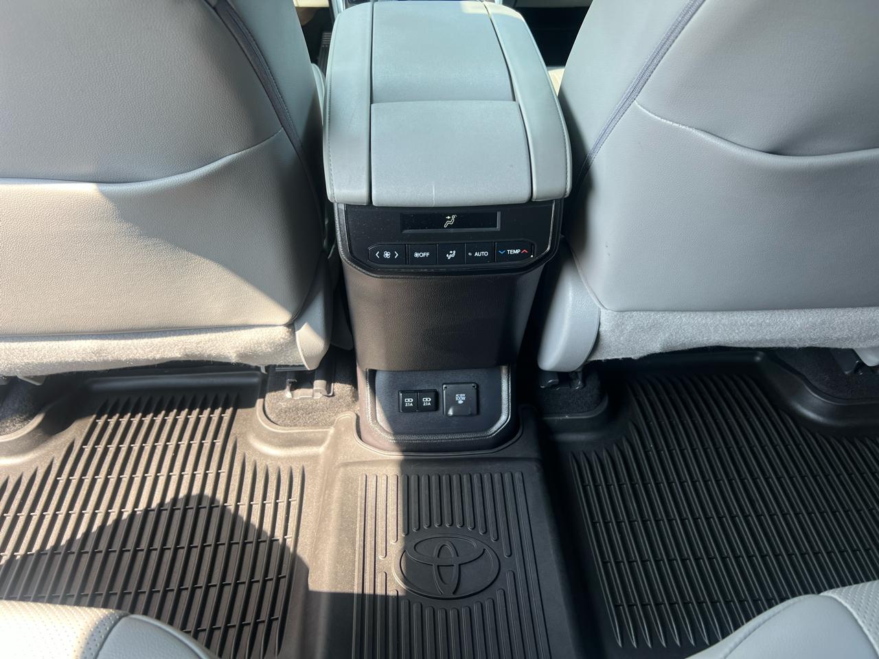 Toyota Highlander Limited AWD V6 2020