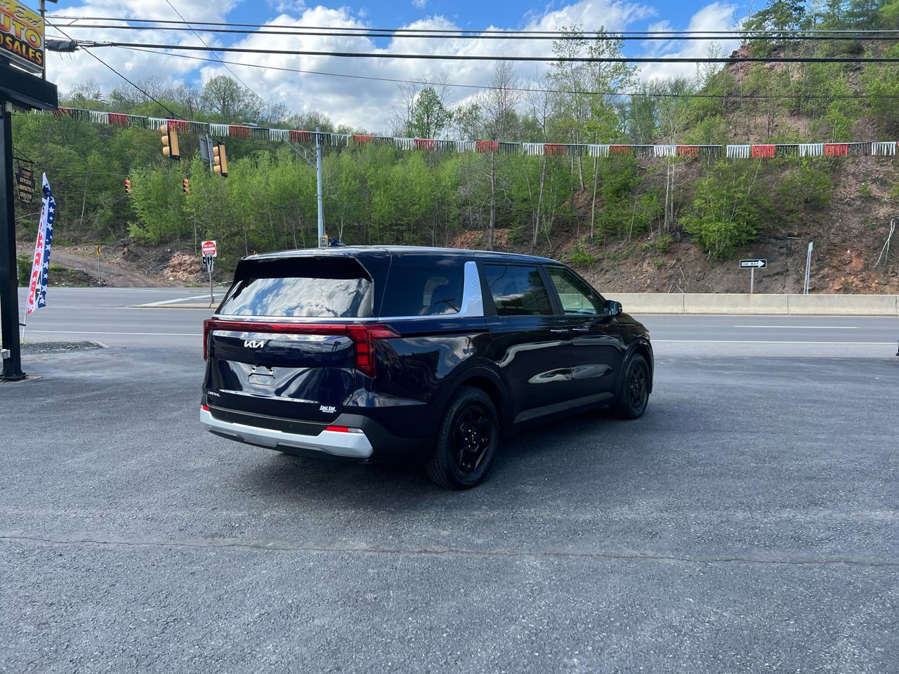 Kia Carnival LXS 2025