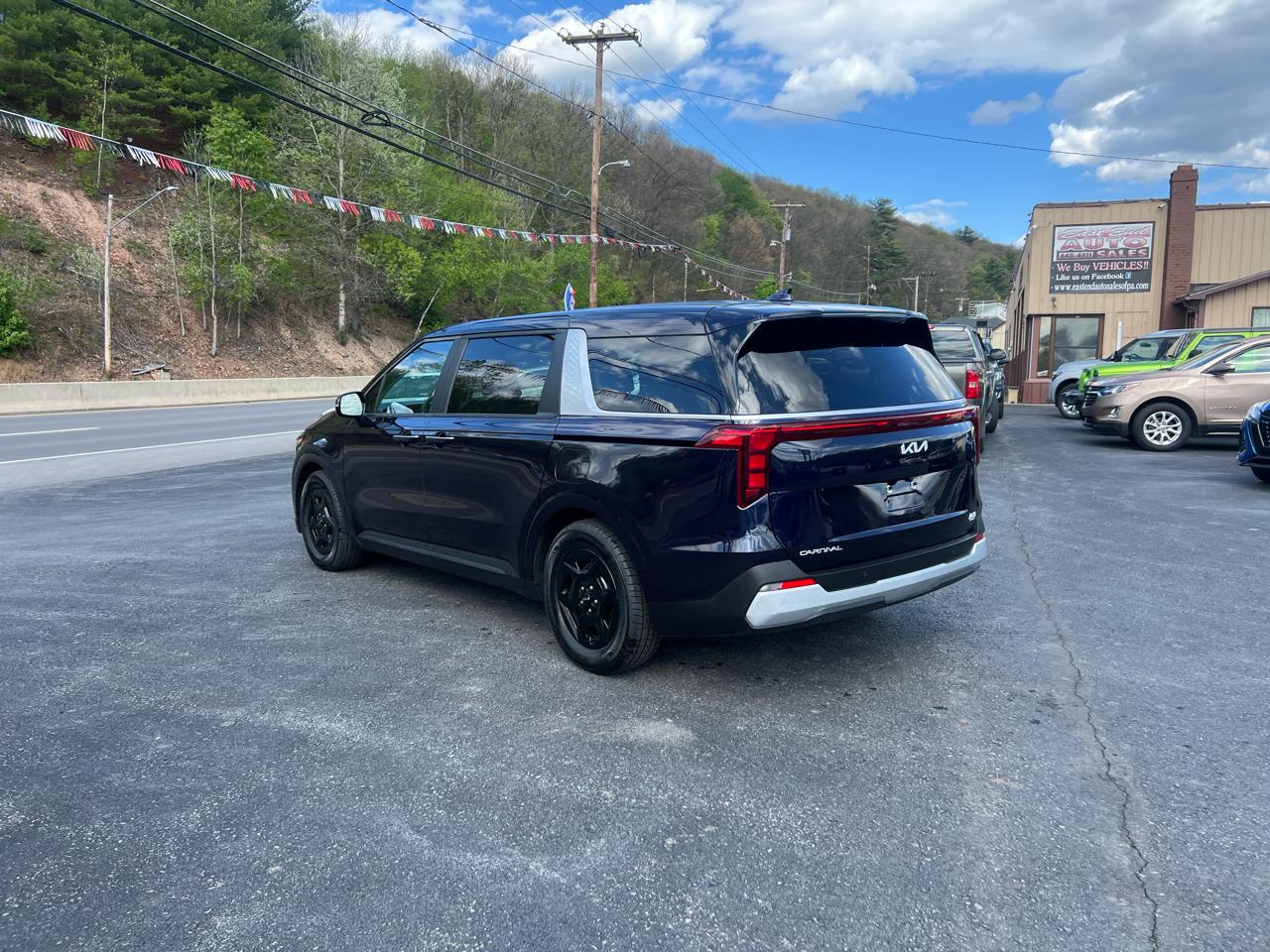 Kia Carnival LXS 2025