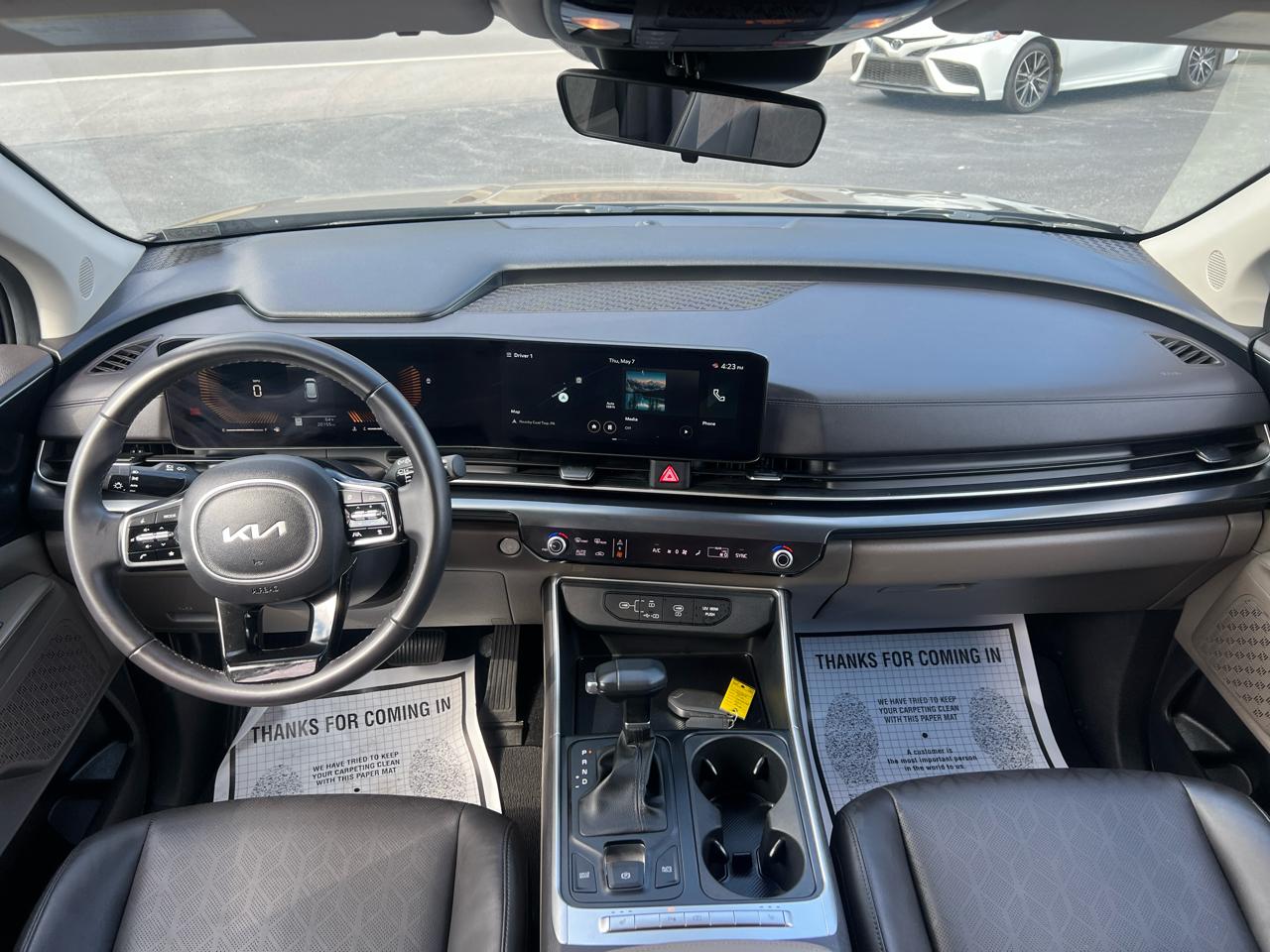 Kia Carnival LXS 2025