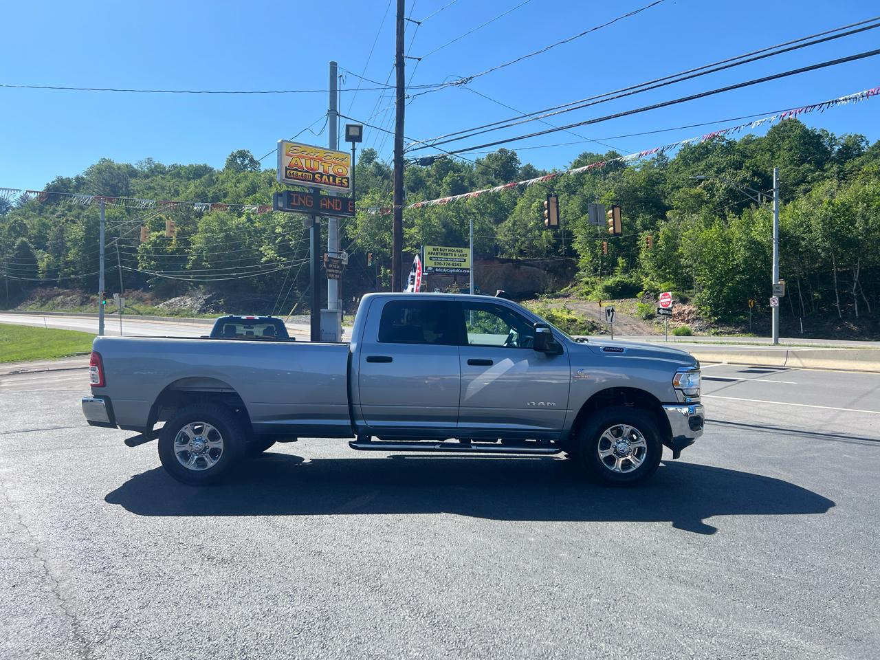 RAM 2500 Tradesman Crew Cab LWB 4WD 2024