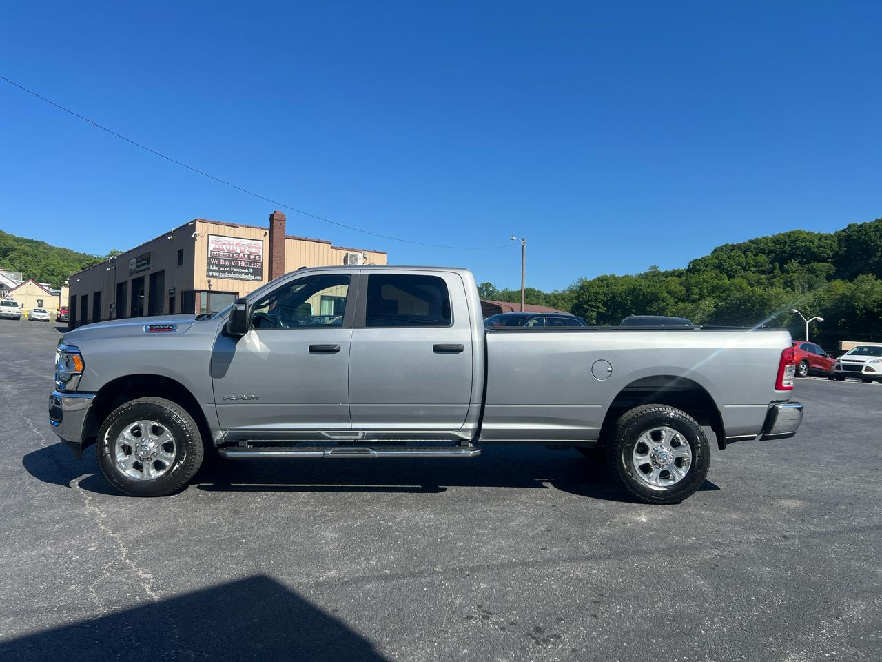 RAM 2500 Tradesman Crew Cab LWB 4WD 2024