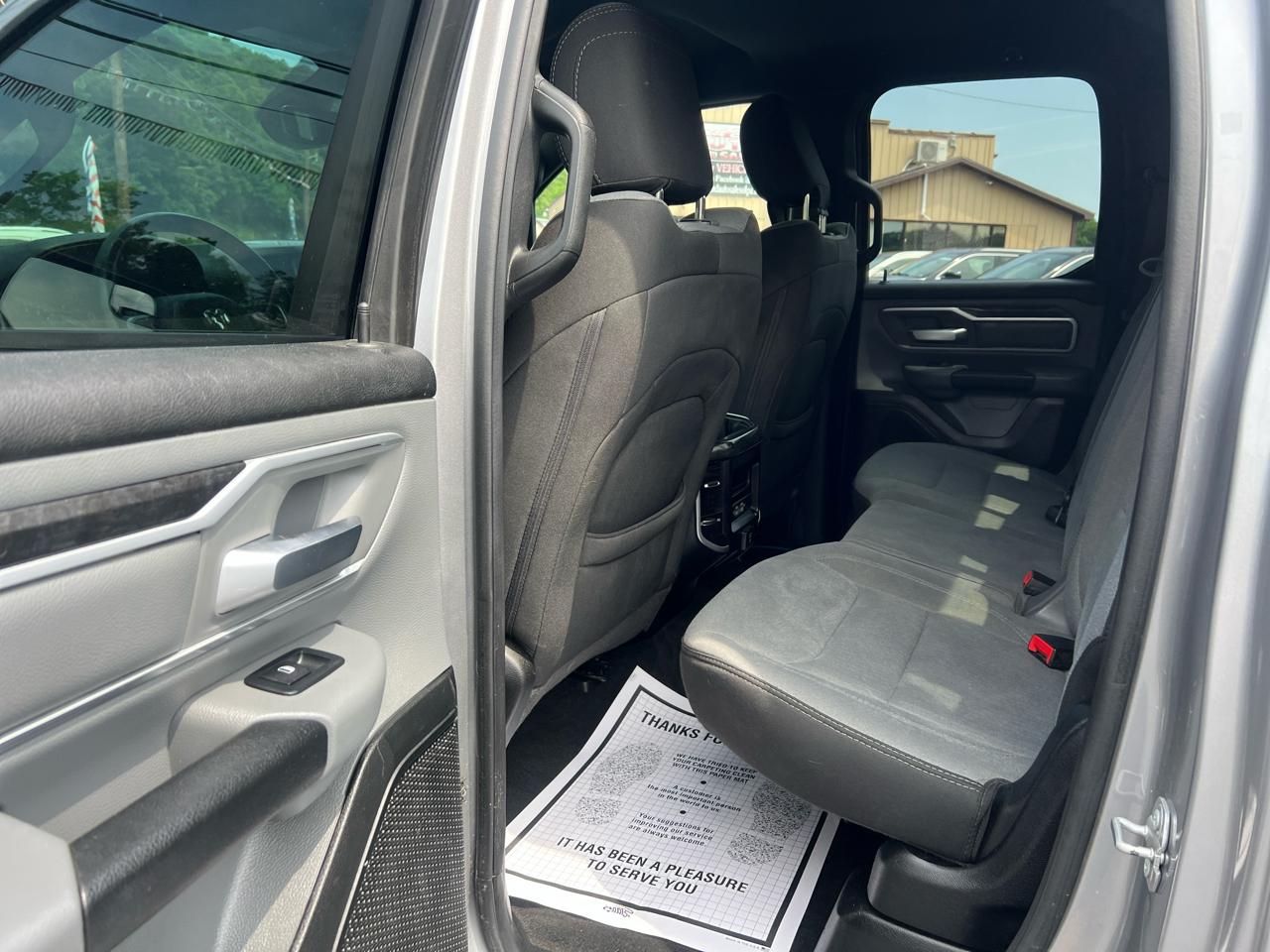 RAM 1500 Big Horn Quad Cab 4WD 2021