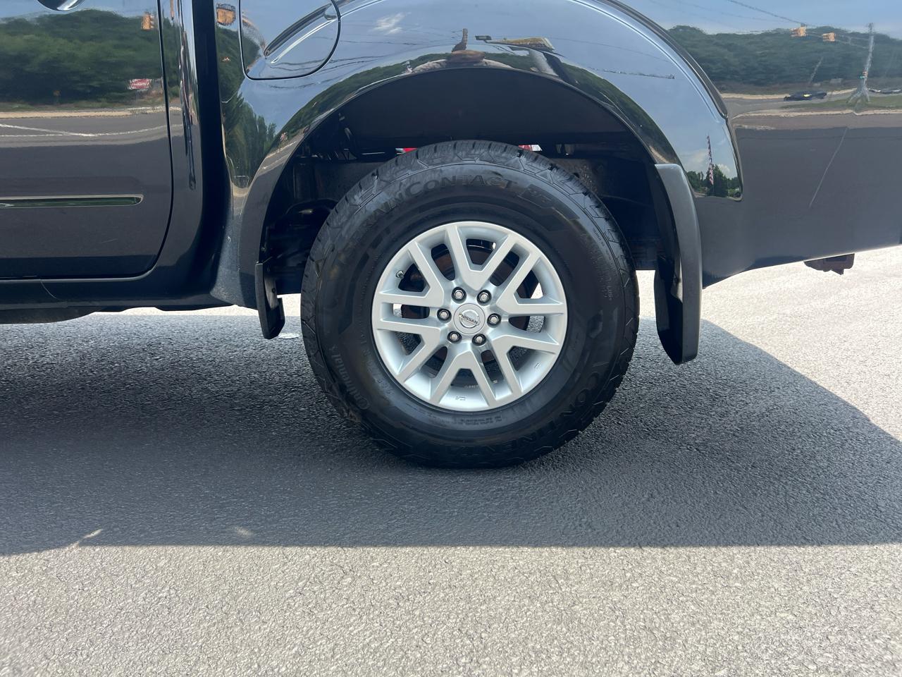 Nissan Frontier SV Crew Cab 5AT 4WD 2019