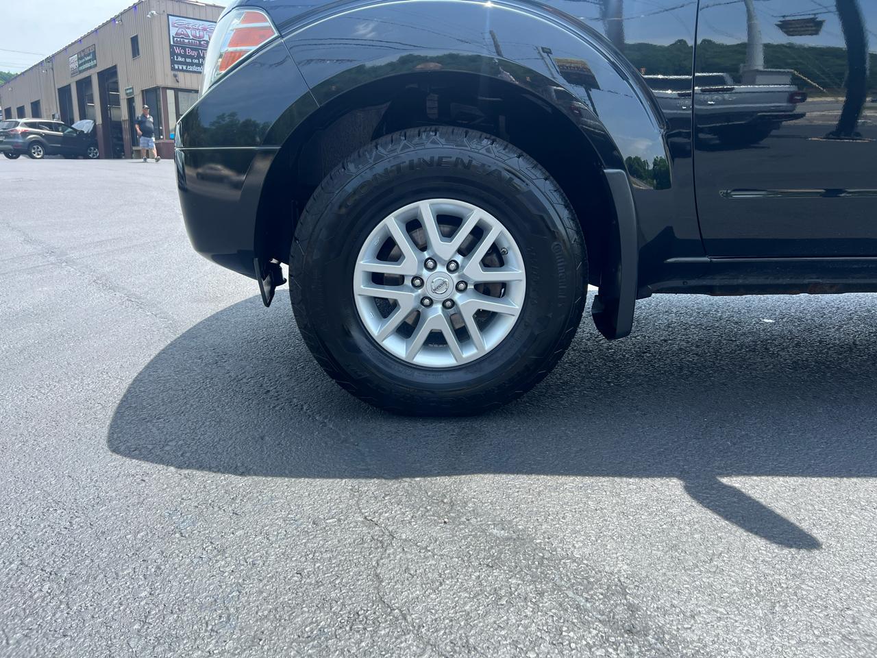 Nissan Frontier SV Crew Cab 5AT 4WD 2019