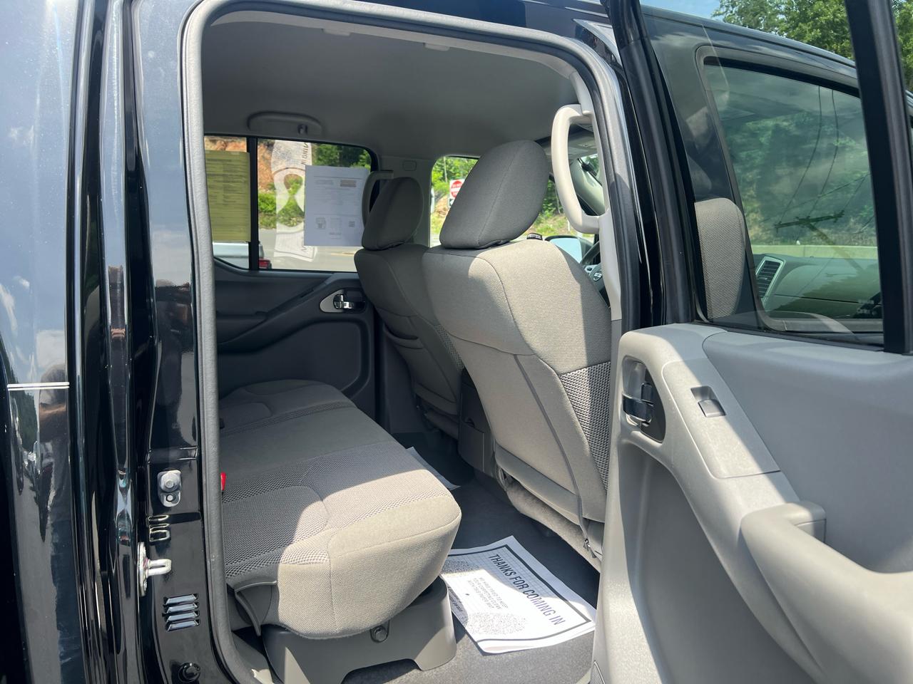 Nissan Frontier SV Crew Cab 5AT 4WD 2019