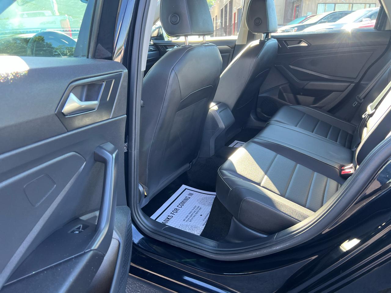 Volkswagen Jetta SE 2024