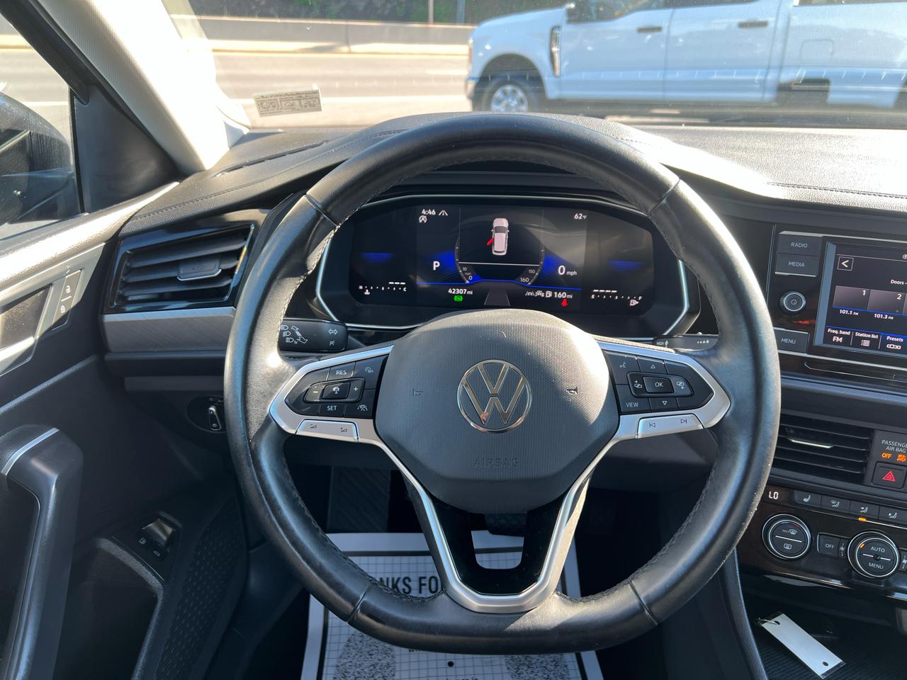 Volkswagen Jetta SE 2024