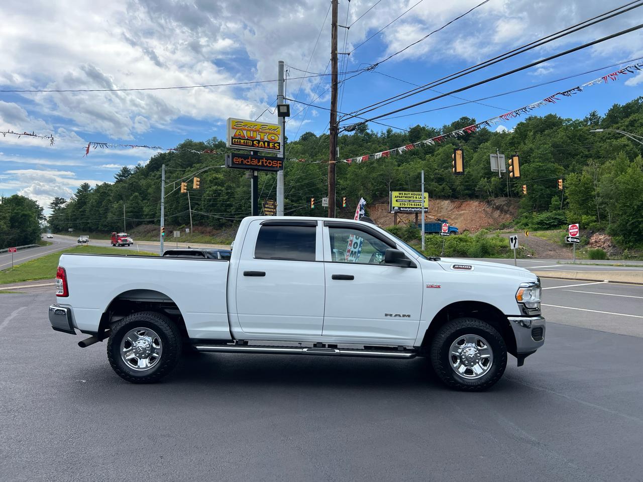 RAM 2500 Tradesman Crew Cab SWB 4WD 2022