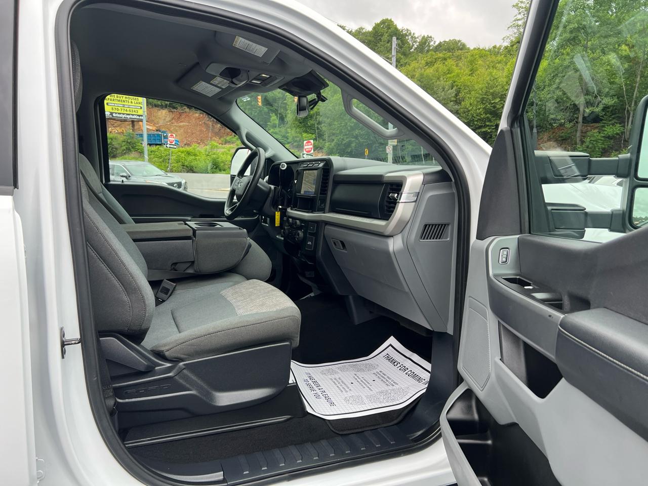 Ford F-250 SD XLT Crew Cab 4WD 2023