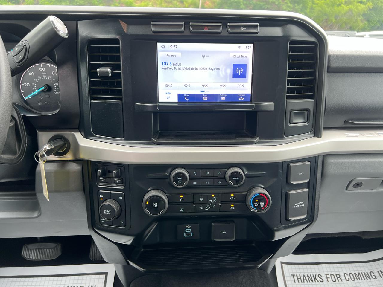 Ford F-250 SD XLT Crew Cab 4WD 2023