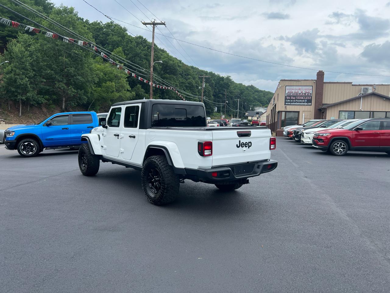 Jeep Gladiator Willys 4x4 2021