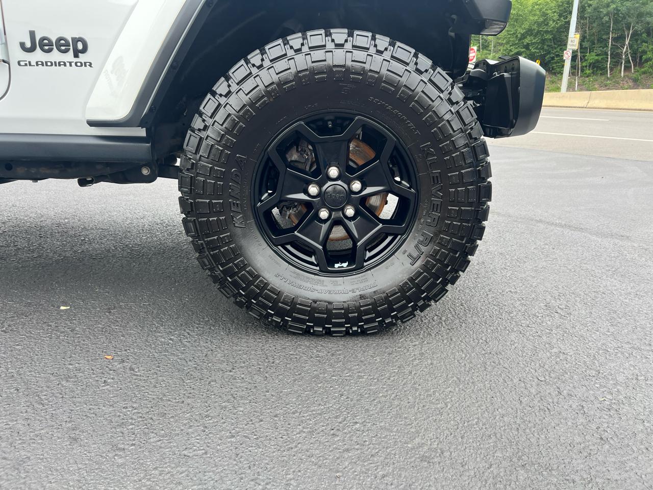 Jeep Gladiator Willys 4x4 2021