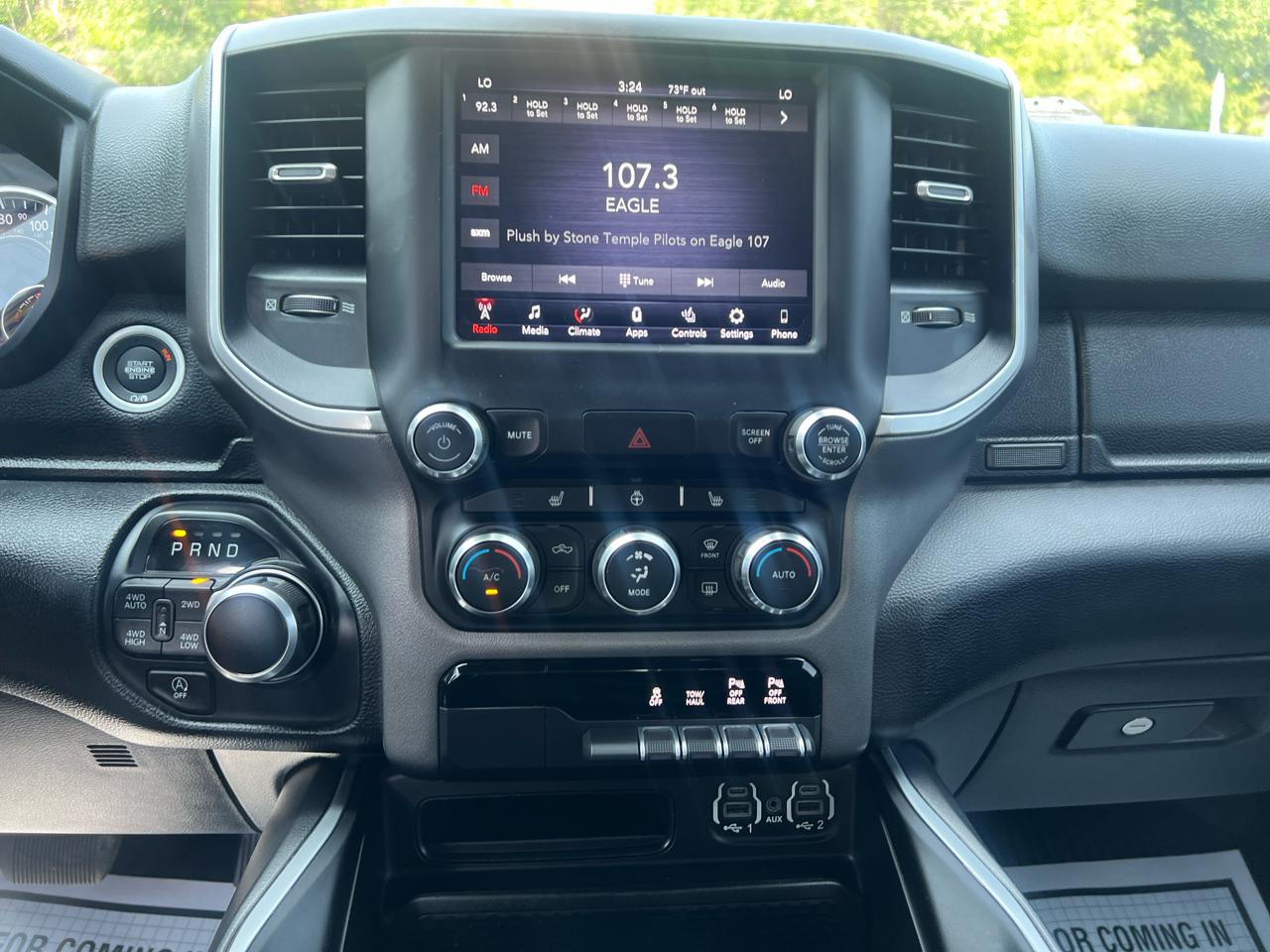 RAM 1500 Big Horn Crew Cab SWB 4WD 2020