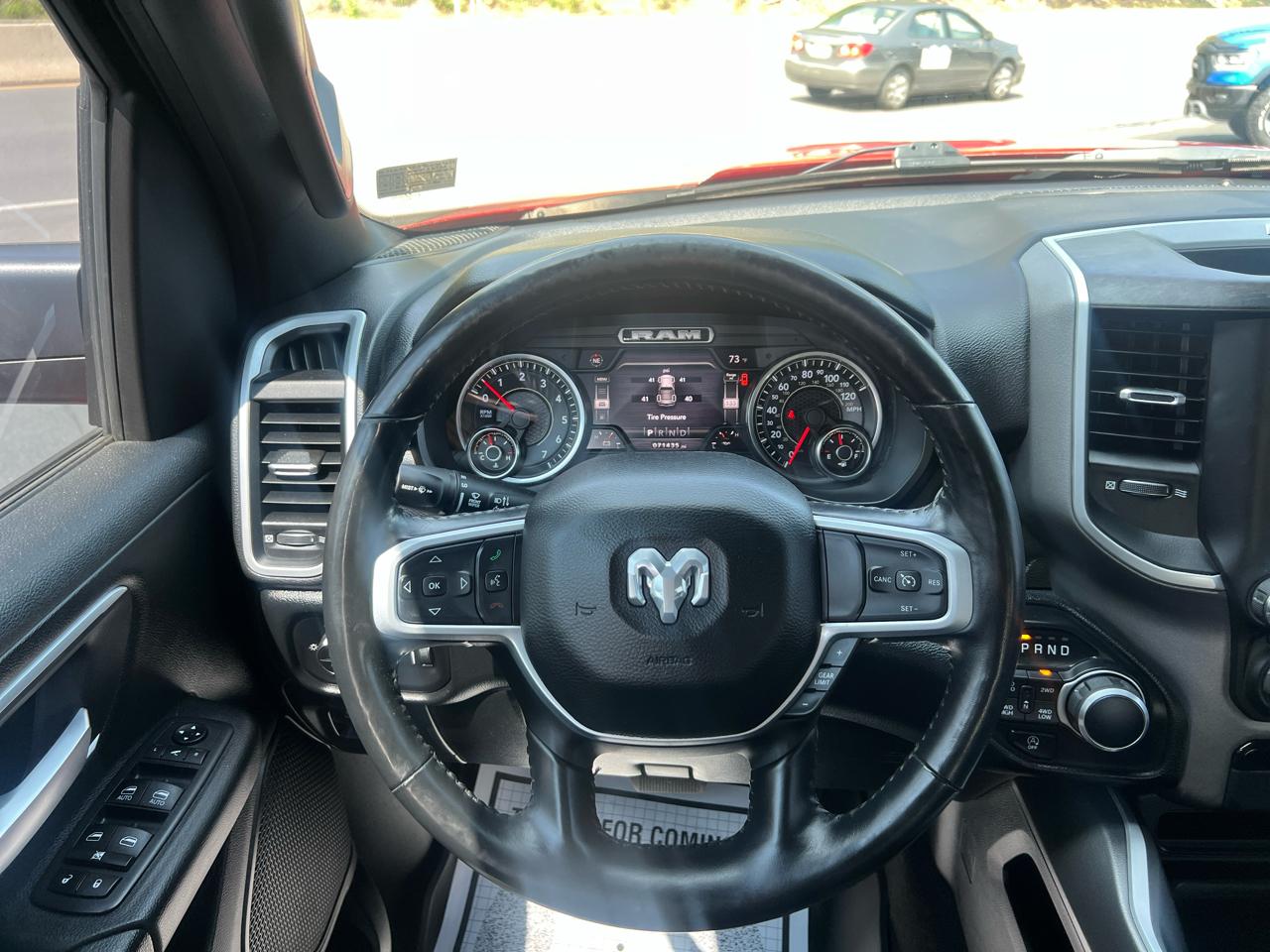 RAM 1500 Big Horn Crew Cab SWB 4WD 2020