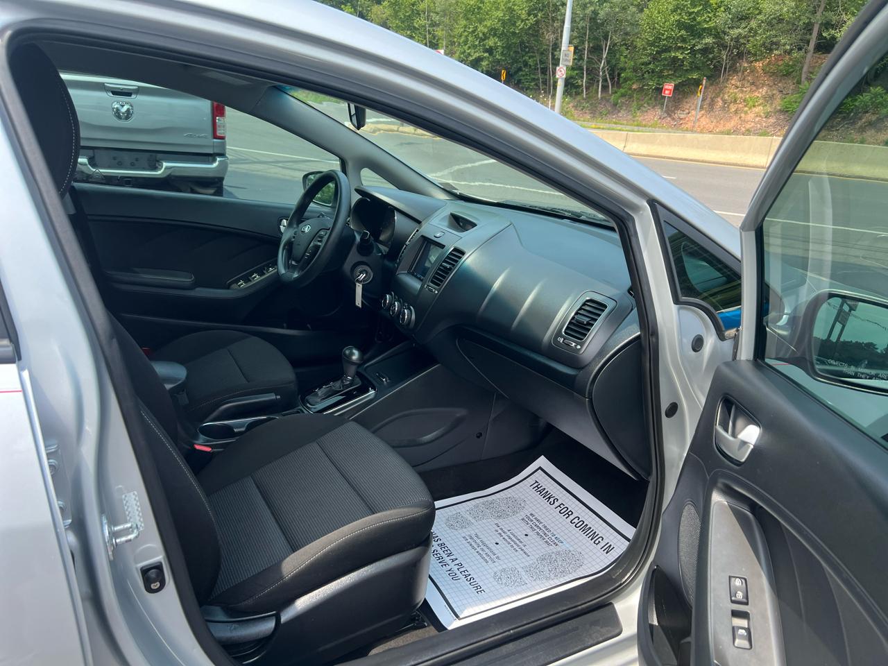 Kia Forte 5-Door LX 2017