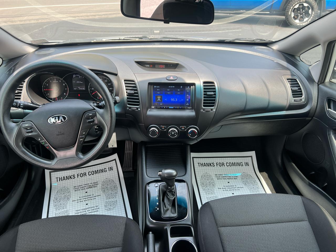 Kia Forte 5-Door LX 2017