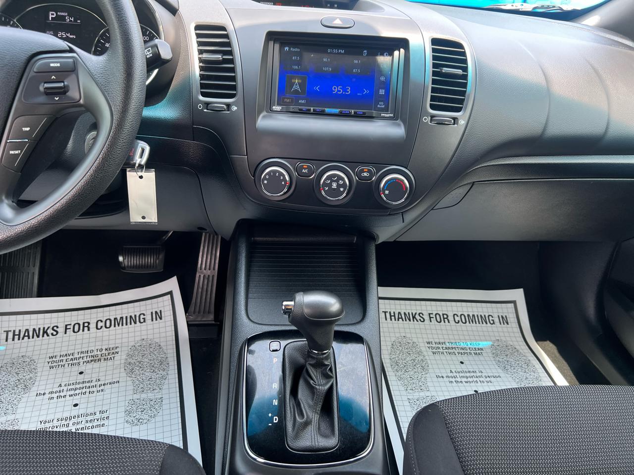 Kia Forte 5-Door LX 2017
