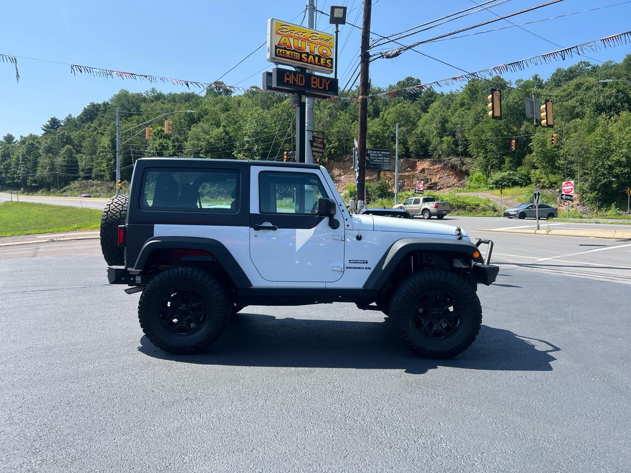 Jeep Wrangler Sport 4WD 2017