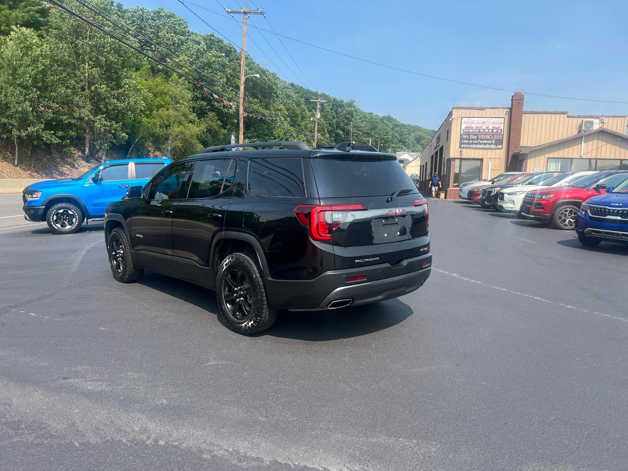 GMC Acadia AWD 4dr AT4 2022