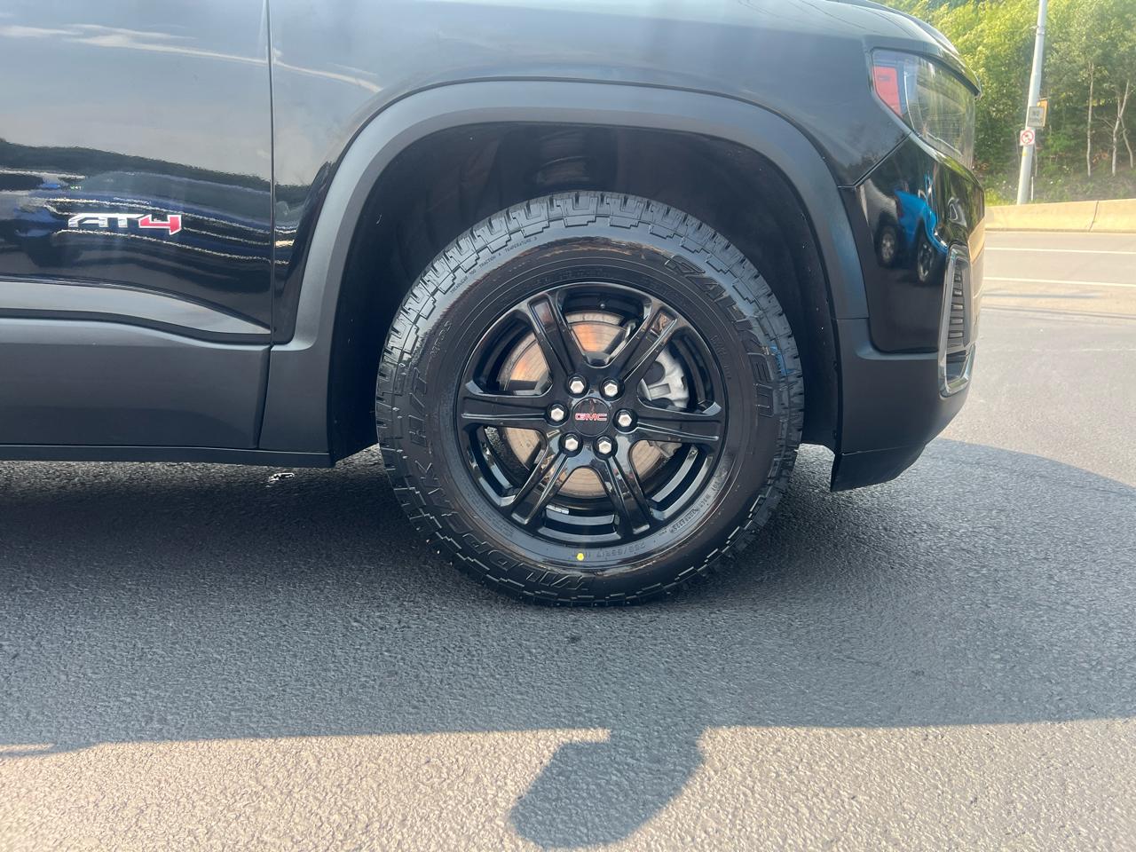 GMC Acadia AWD 4dr AT4 2022