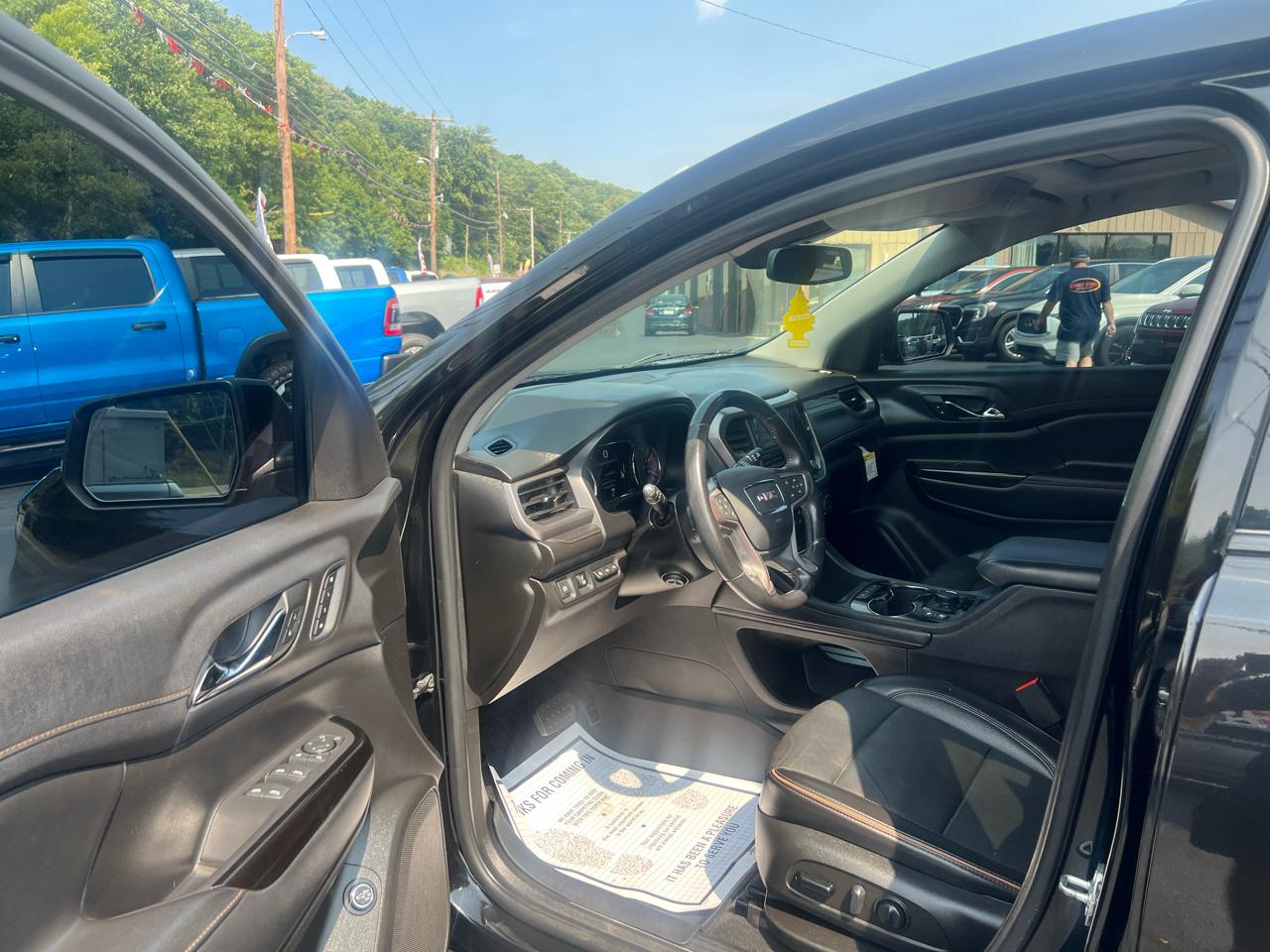 GMC Acadia AWD 4dr AT4 2022