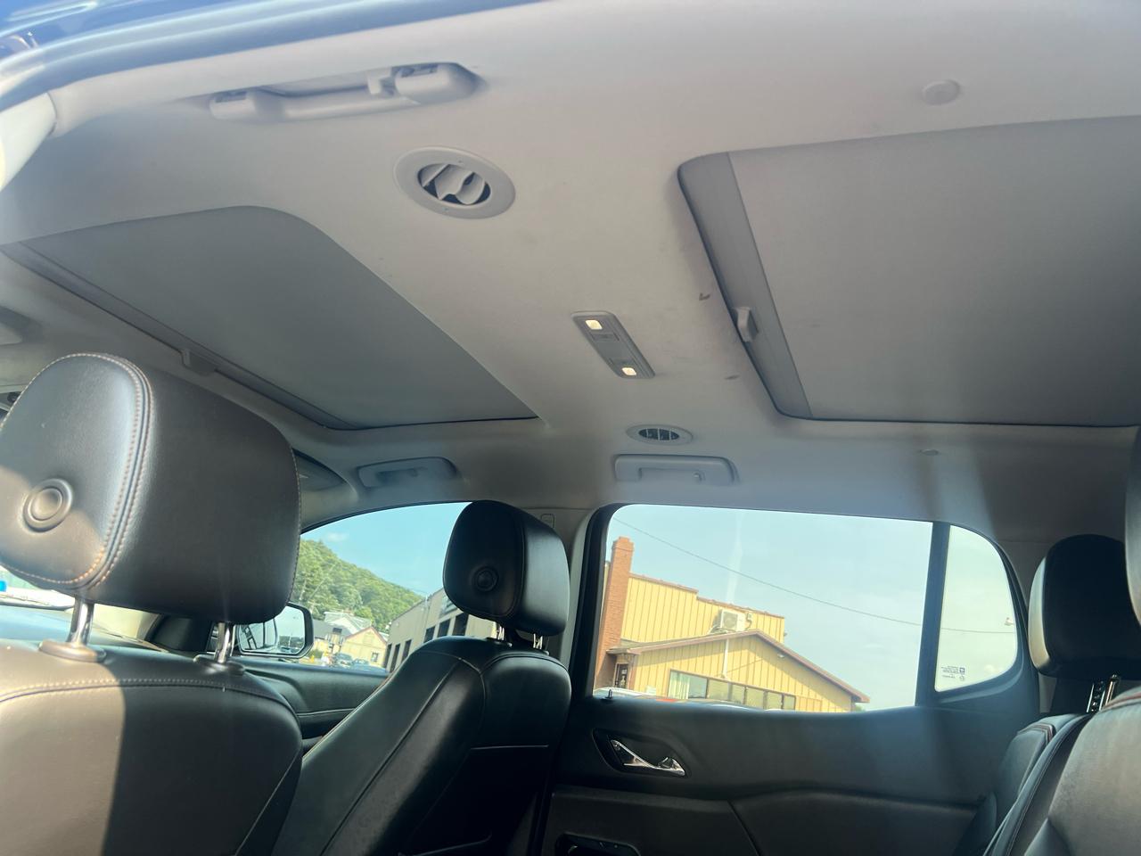 GMC Acadia AWD 4dr AT4 2022