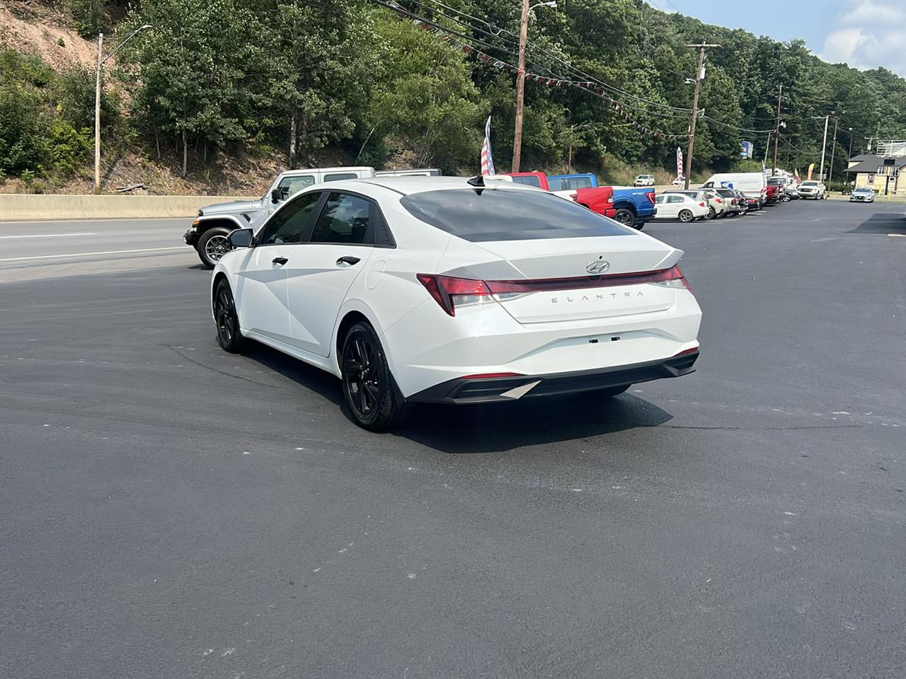 Hyundai Elantra SEL 2022