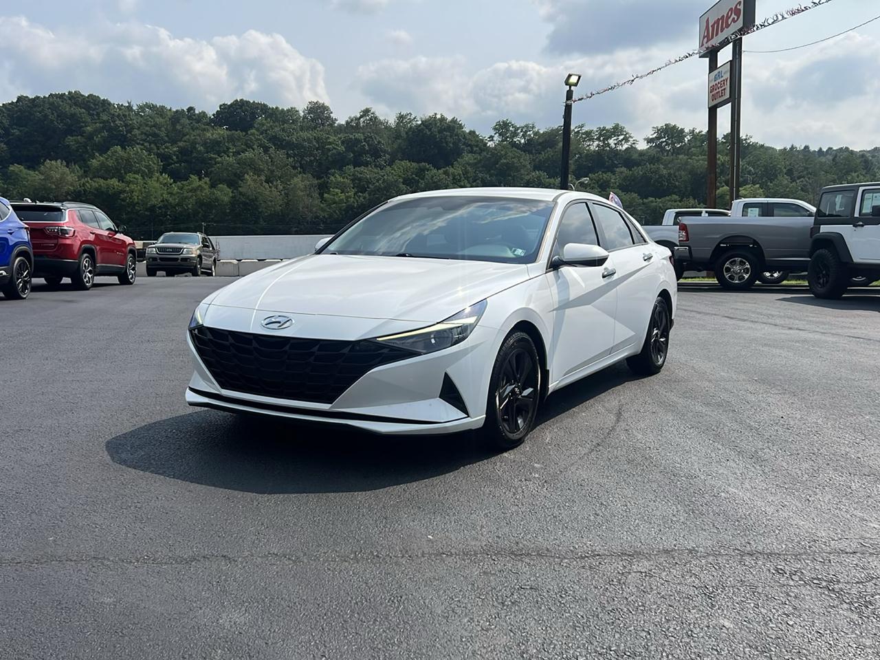 Hyundai Elantra SEL 2022