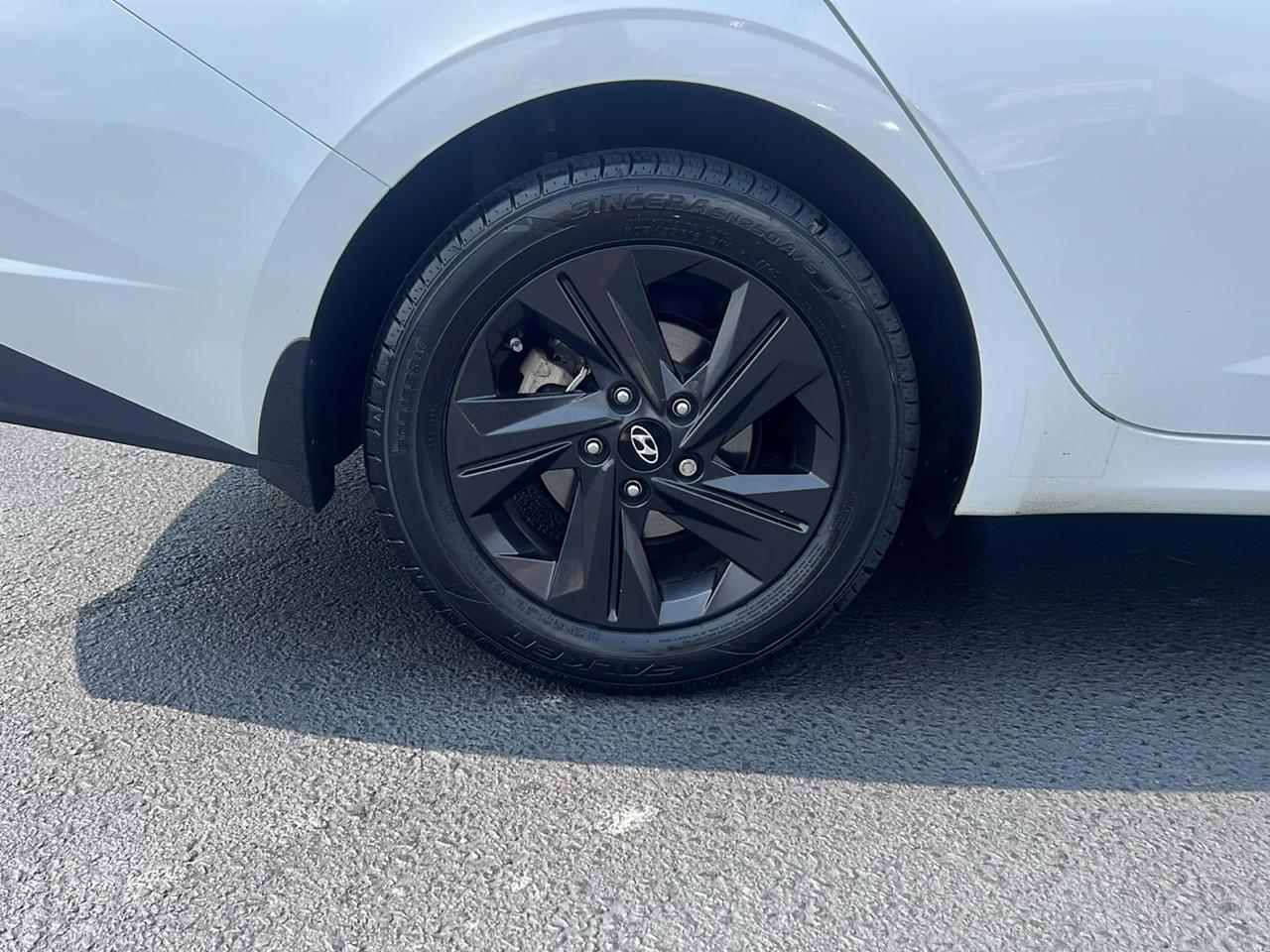 Hyundai Elantra SEL 2022