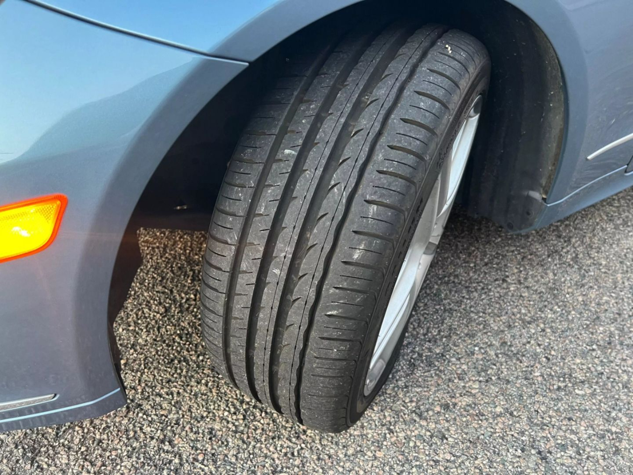 2012 Mercedes Benz E 350 4MATIC Coupe photo 2