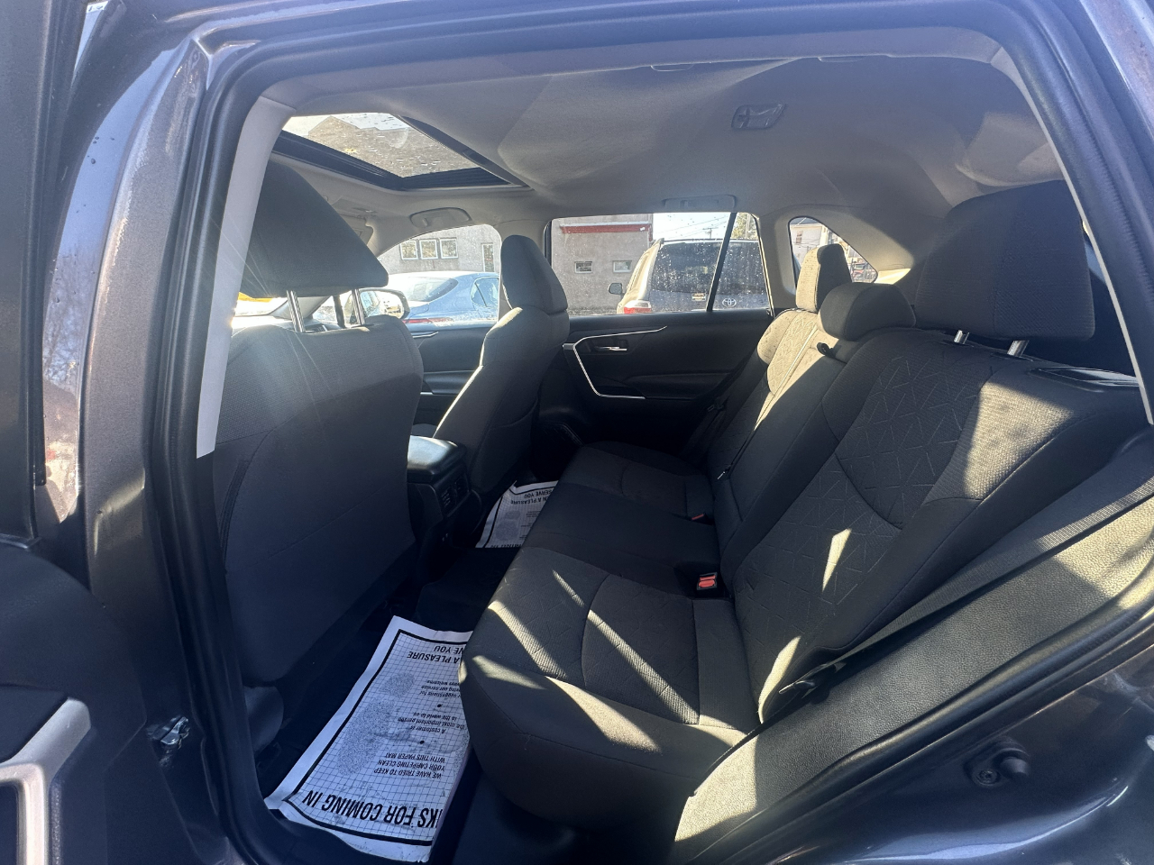 Toyota RAV4 XLE AWD (Natl) 2021