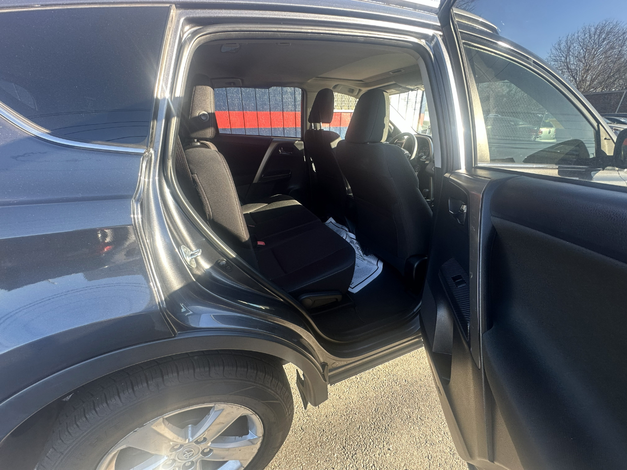 Toyota RAV4 AWD 4dr XLE (Natl) 2014