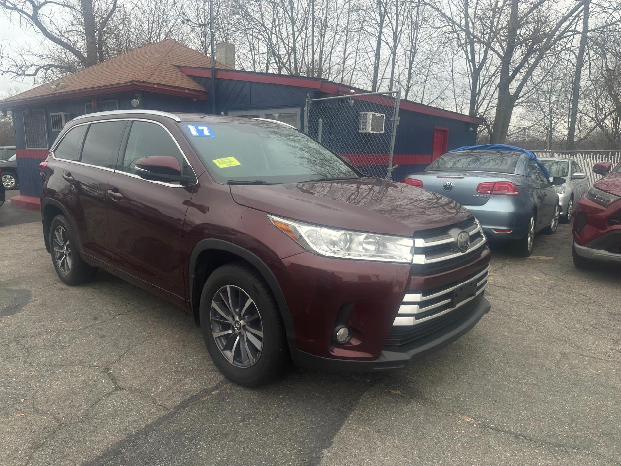 Toyota Highlander XLE V6 AWD (Natl) 2017