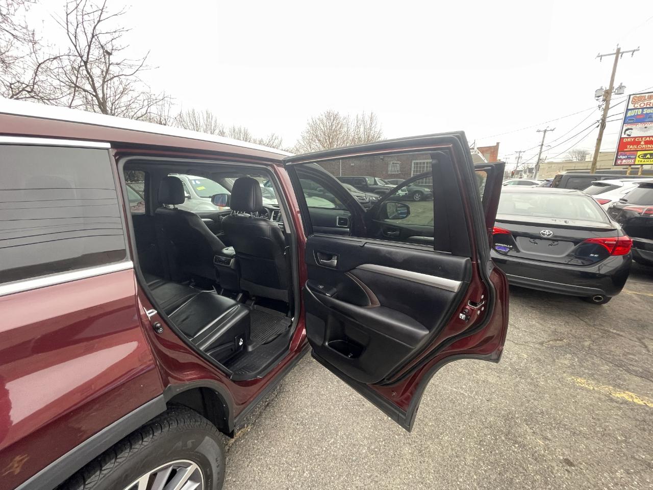 Toyota Highlander XLE V6 AWD (Natl) 2017