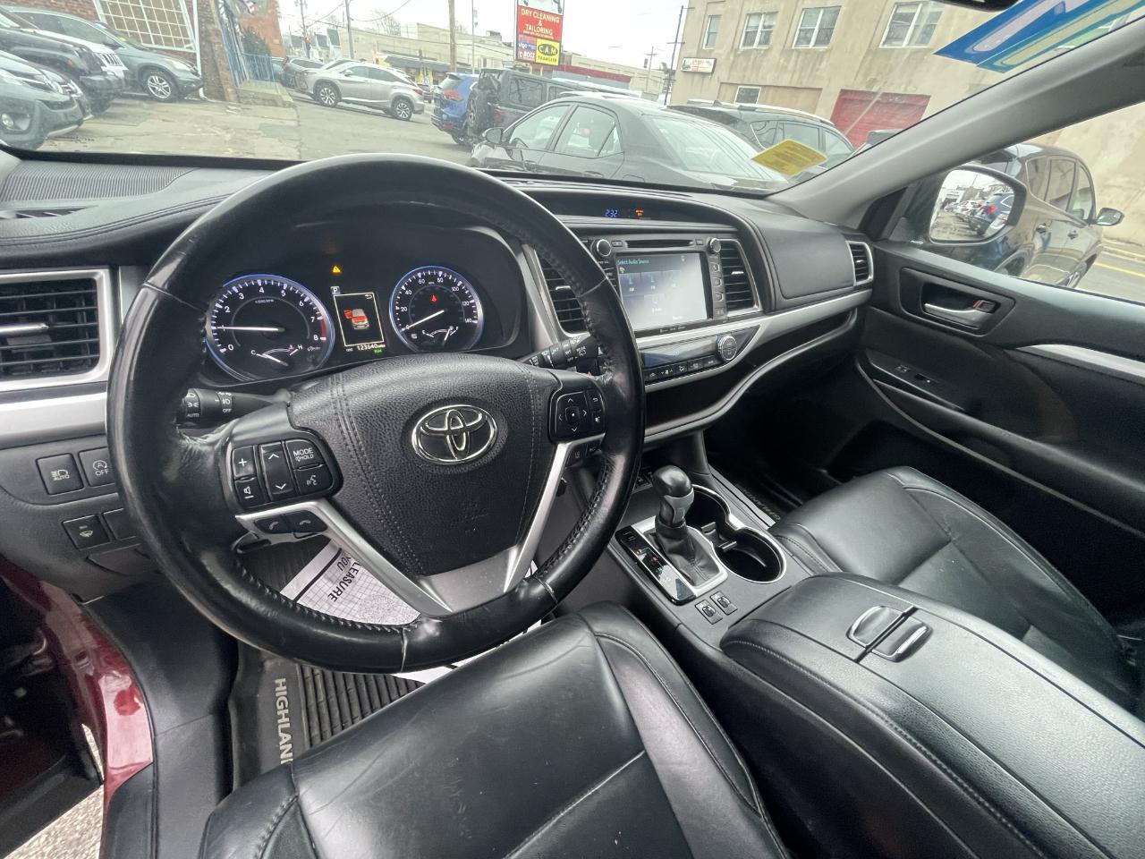 Toyota Highlander XLE V6 AWD (Natl) 2017