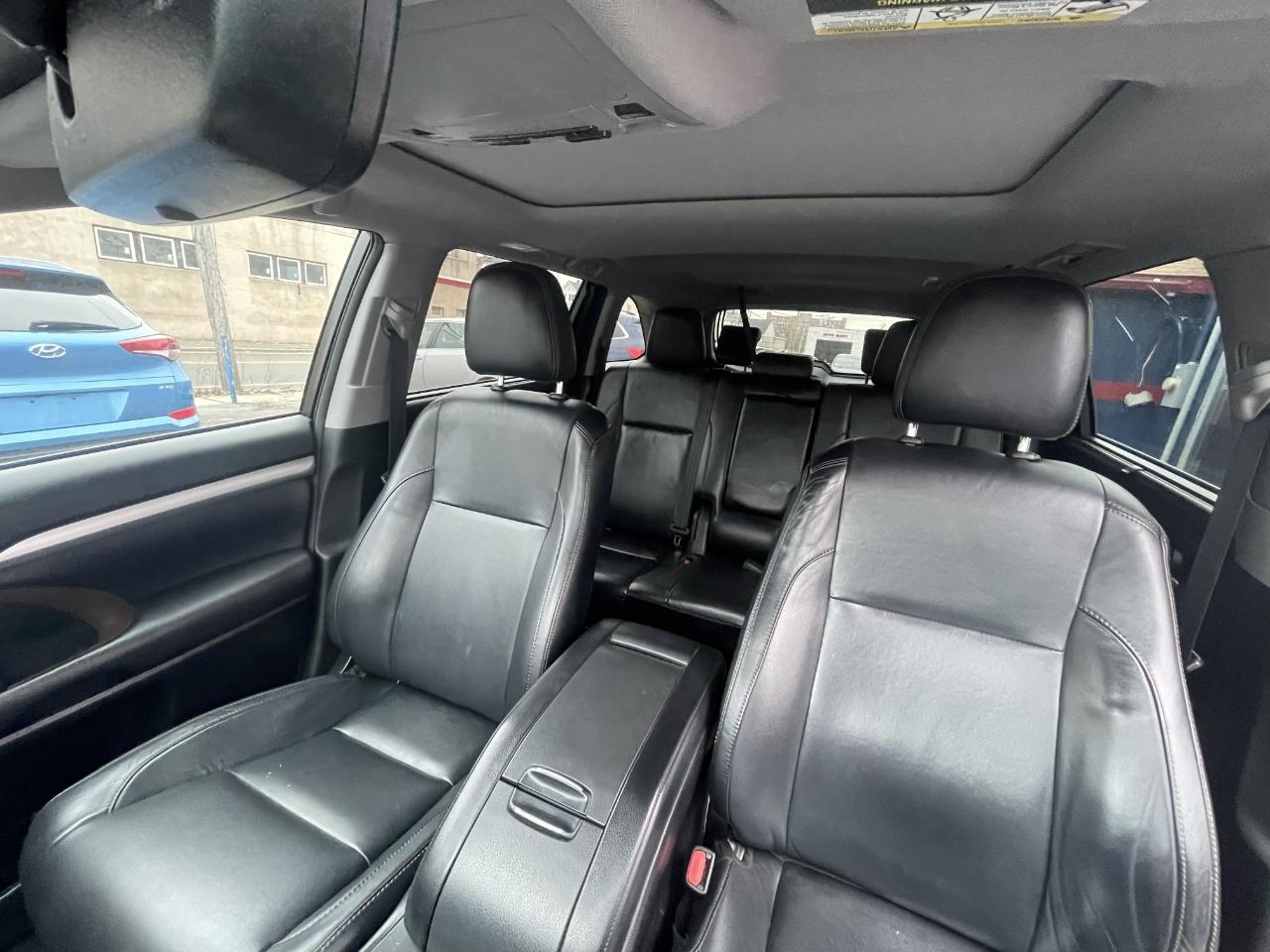 Toyota Highlander XLE V6 AWD (Natl) 2017