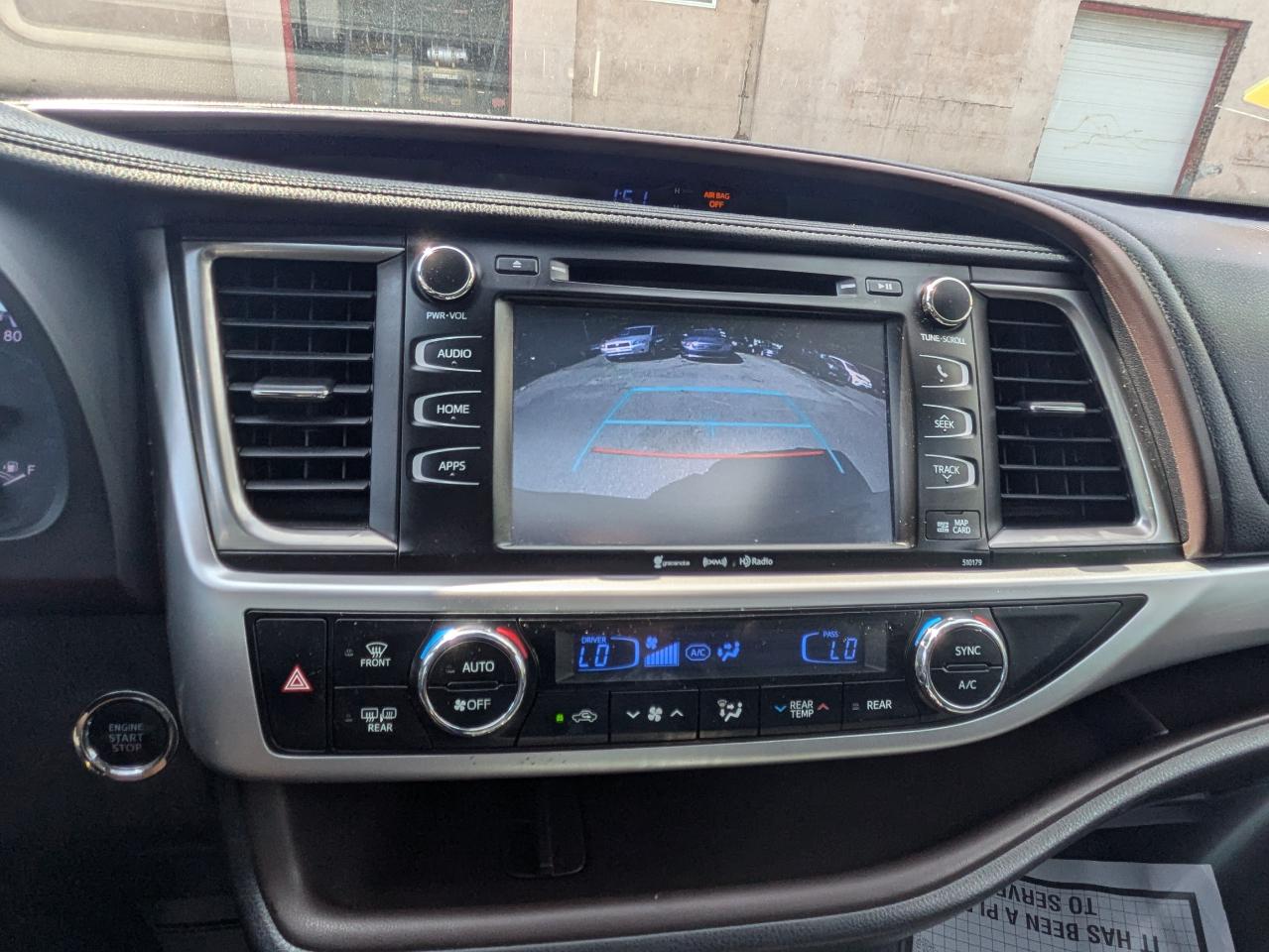 Toyota Highlander XLE V6 AWD (Natl) 2017