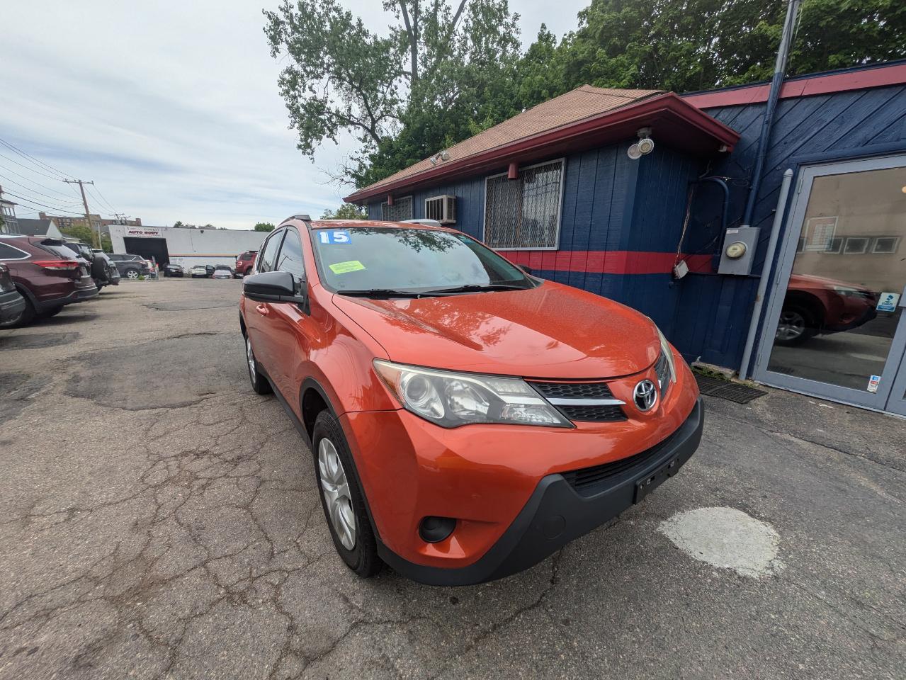 Toyota RAV4 AWD 4dr LE (Natl) 2015