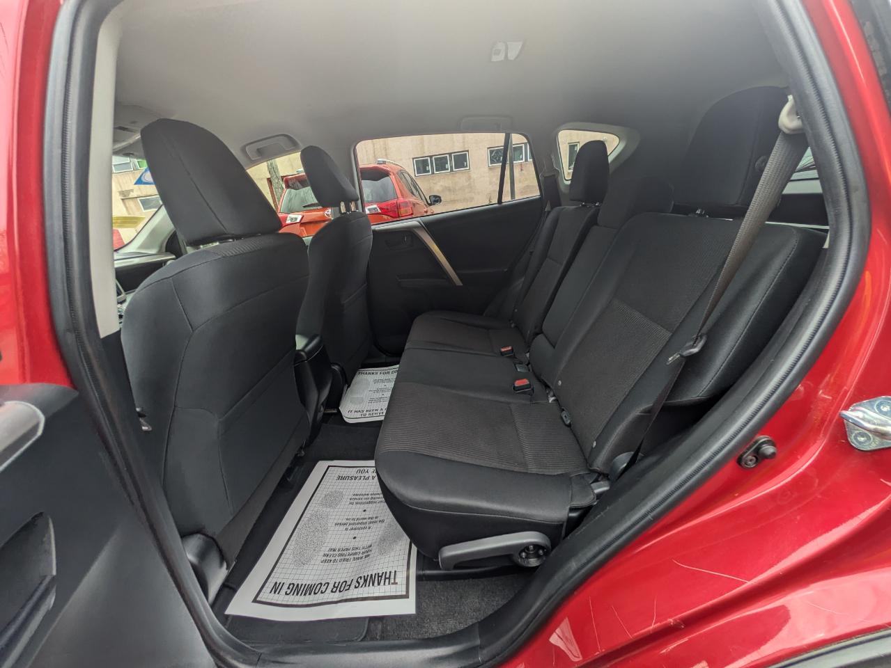 Toyota RAV4 AWD 4dr LE (Natl) 2016