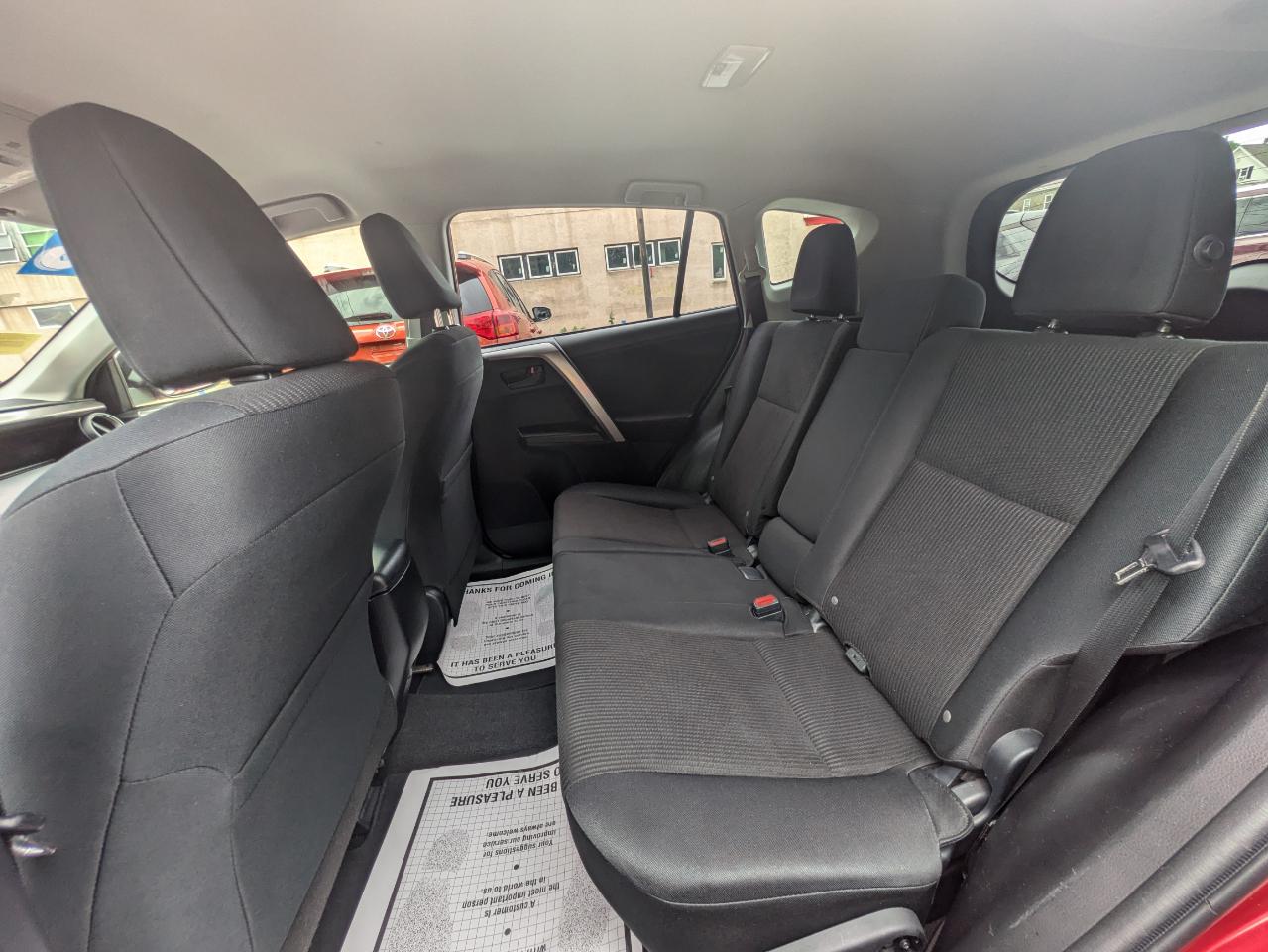 Toyota RAV4 AWD 4dr LE (Natl) 2016