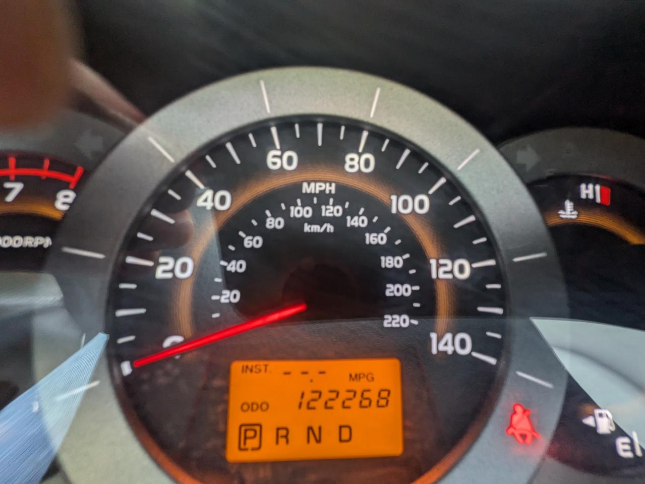 Toyota RAV4 4WD 4dr 4-cyl 4-Spd AT Ltd (Natl) 2011