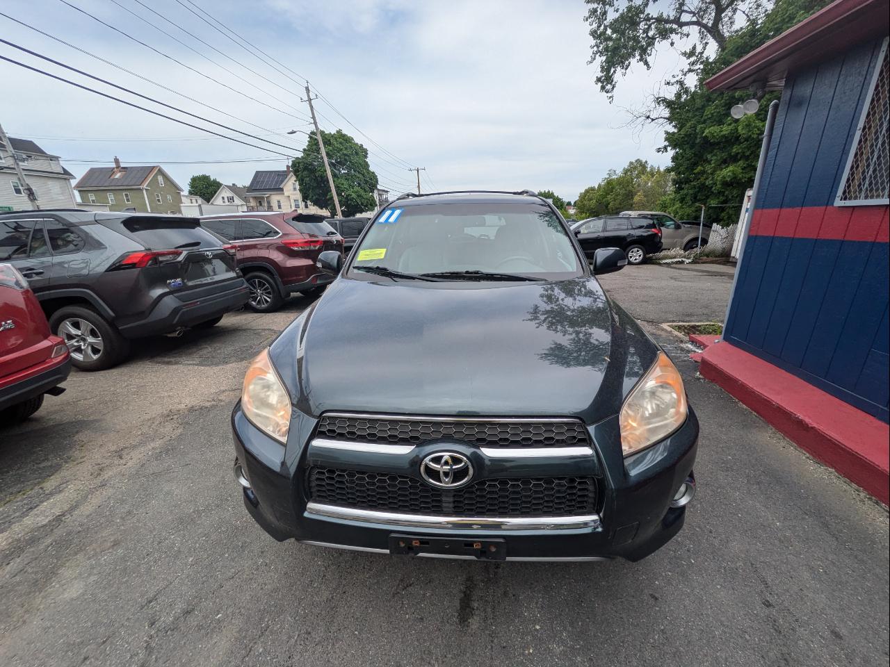 Toyota RAV4 4WD 4dr 4-cyl 4-Spd AT Ltd (Natl) 2011