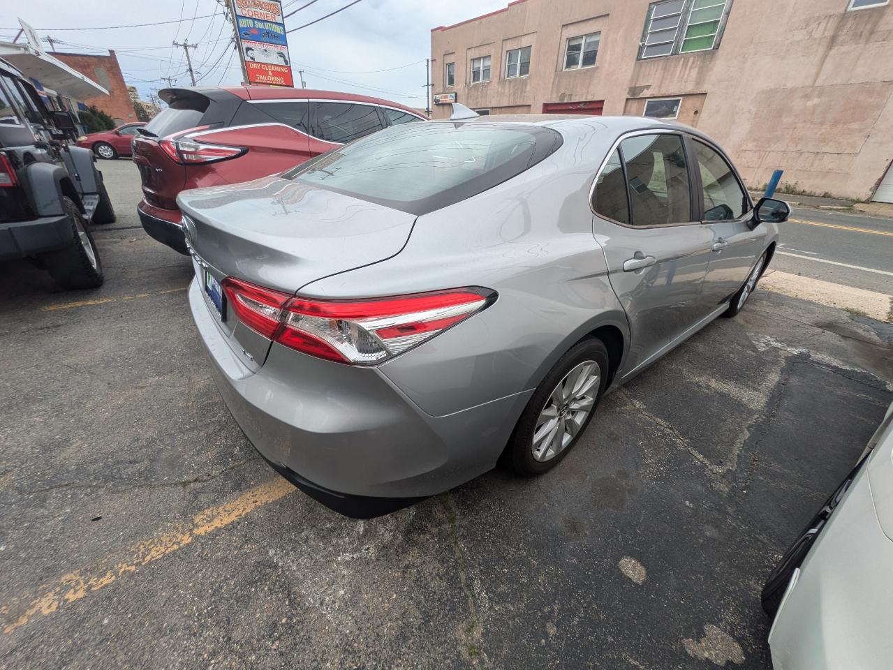 Toyota Camry XLE Auto (Natl) 2019