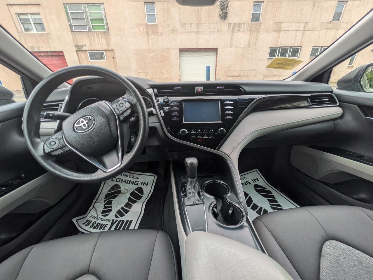 Toyota Camry XLE Auto (Natl) 2019